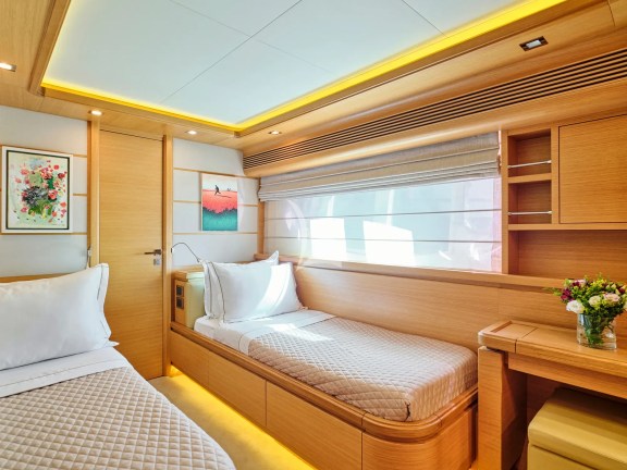 Twin Cabin