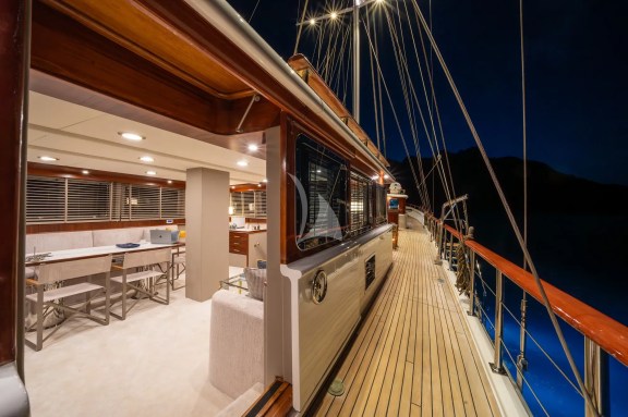 Deck details