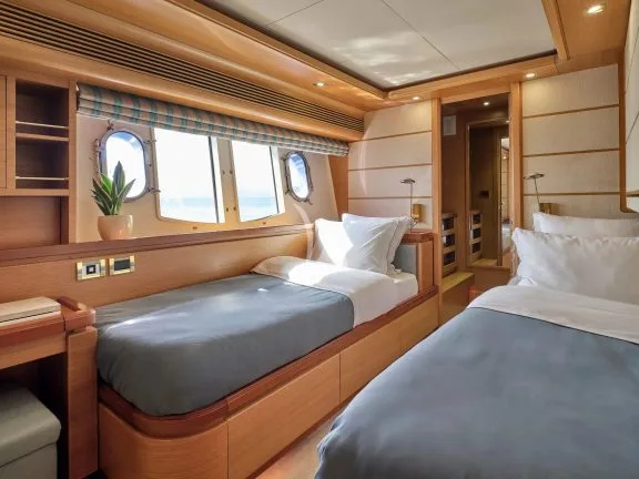 Image of PAREAKKI yacht #27