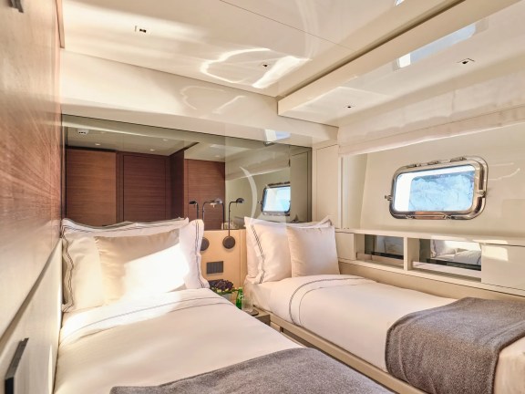 Image of AKASTI yacht #29
