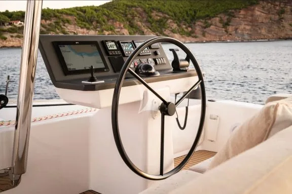 Image of MILLENNIUM FALCON II yacht #17