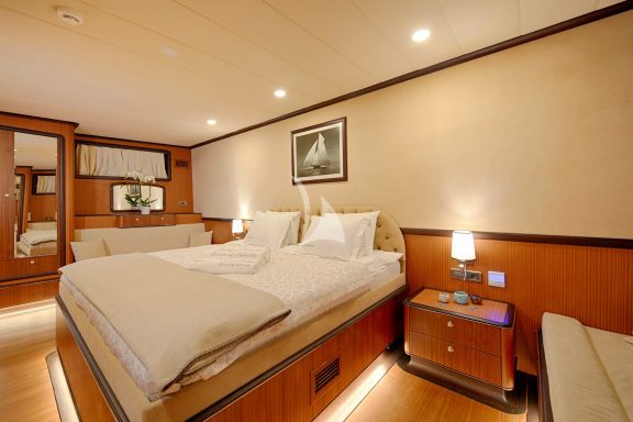 Image of QUEEN OF SALMAKIS yacht #24
