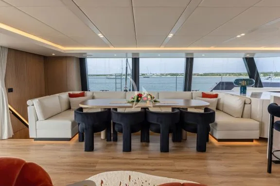 Main Deck Dining