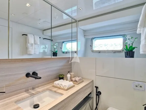 Image of AKASTI yacht #32
