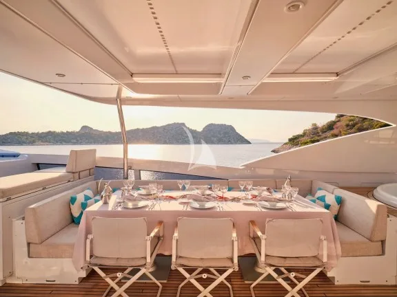 Image of HAKUNA MATATA yacht #20