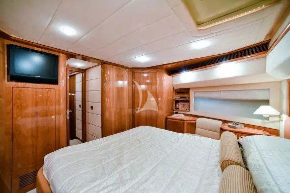 Image of DAY OFF yacht #24