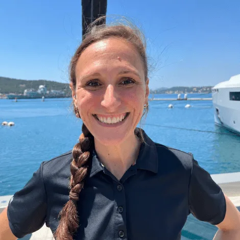 Crew of Belldia|Julie Vandewoestyne — Stewardess