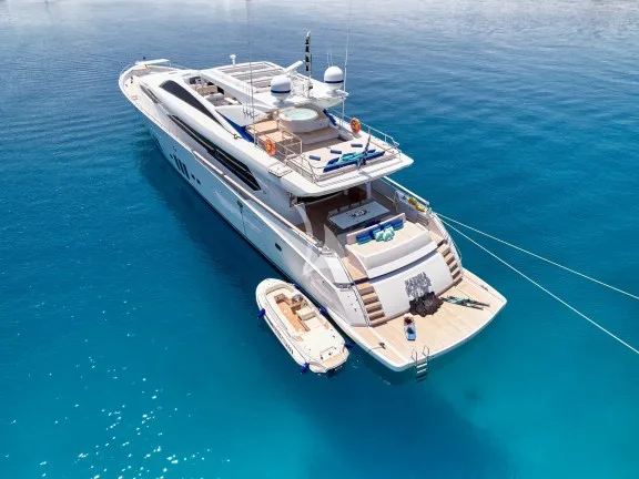 Image of HAKUNA MATATA yacht #9