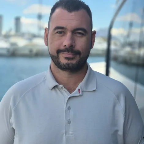 Crew of DELLAGRAZIA|George Georgas — Captain