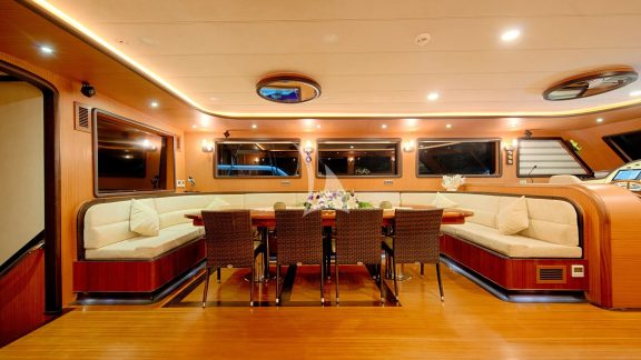 Image of QUEEN OF SALMAKIS yacht #23