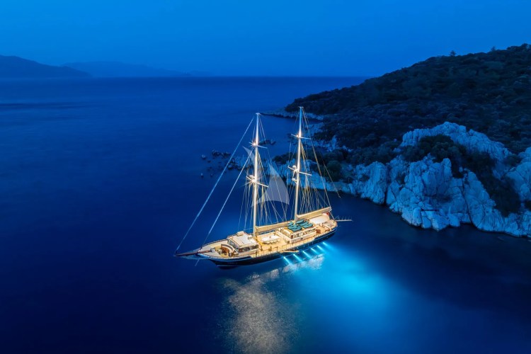 NURTEN A at anchor at night
