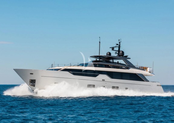 Image of PIOLA yacht #4
