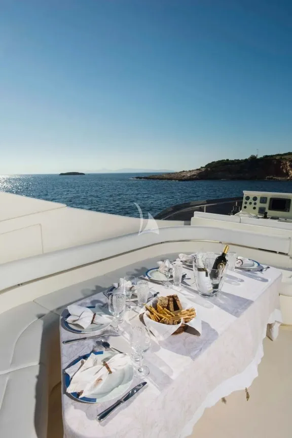 Image of DAY OFF yacht #32