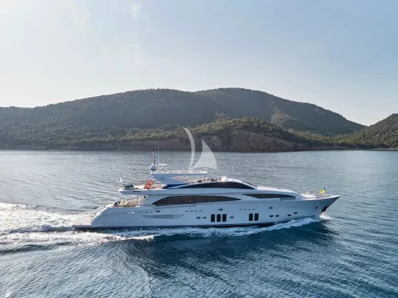 Image of HAKUNA MATATA yacht #3