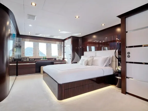 Image of HAKUNA MATATA yacht #40