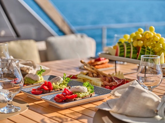 Image of DELLAGRAZIA yacht #77