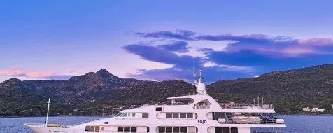 Top 10 Motor Yachts in Greece: €150K–€250K a Week
