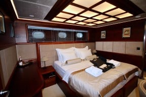 Real Yacht Image from Review