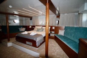 Real Yacht Image from Review