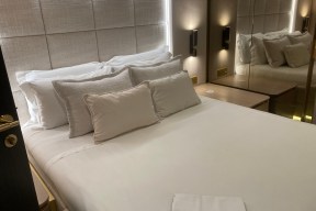 Real Yacht Image from Review