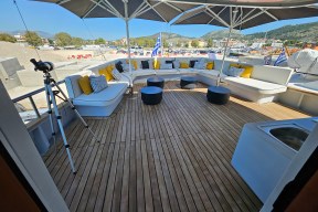 Real Yacht Image from Review