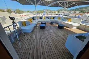 Real Yacht Image from Review