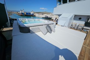 Real Yacht Image from Review