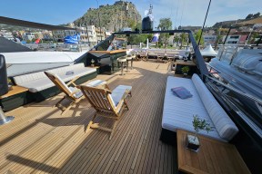 Real Yacht Image from Review