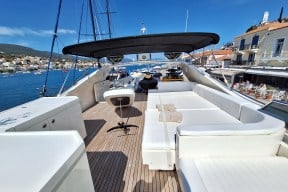 Real Yacht Image from Review