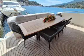 Real Yacht Image from Review