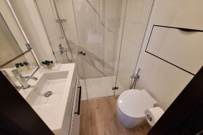 Real Yacht Image from Review