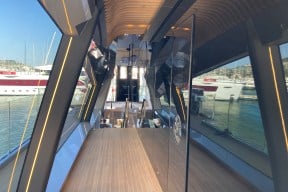 Real Yacht Image from Review