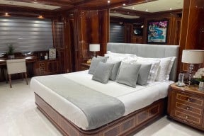 Real Yacht Image from Review