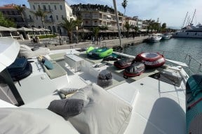 Real Yacht Image from Review