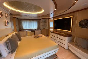 Real Yacht Image from Review