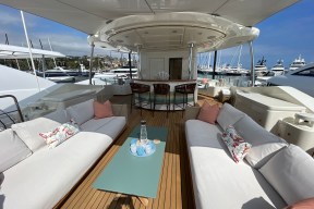 Real Yacht Image from Review