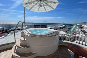 Real Yacht Image from Review