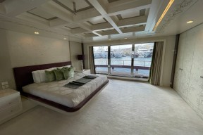 Real Yacht Image from Review