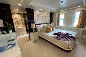 Real Yacht Image from Review