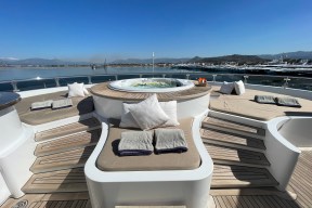 Real Yacht Image from Review
