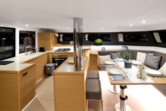 Image of Blue Horizon yacht #16