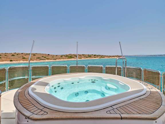 Image of OPTION B yacht #13