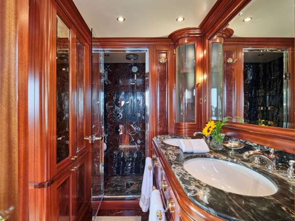 Image of OPTION B yacht #7