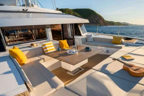 Image of Endeavour yacht #5