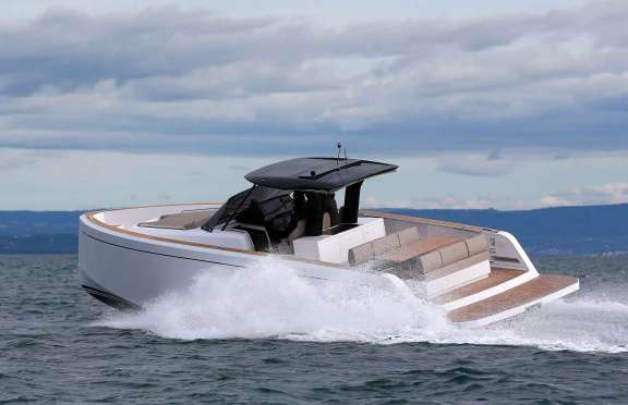 Image of Queen Lia II yacht #9