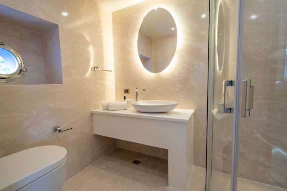 Image of LAVIN yacht #18