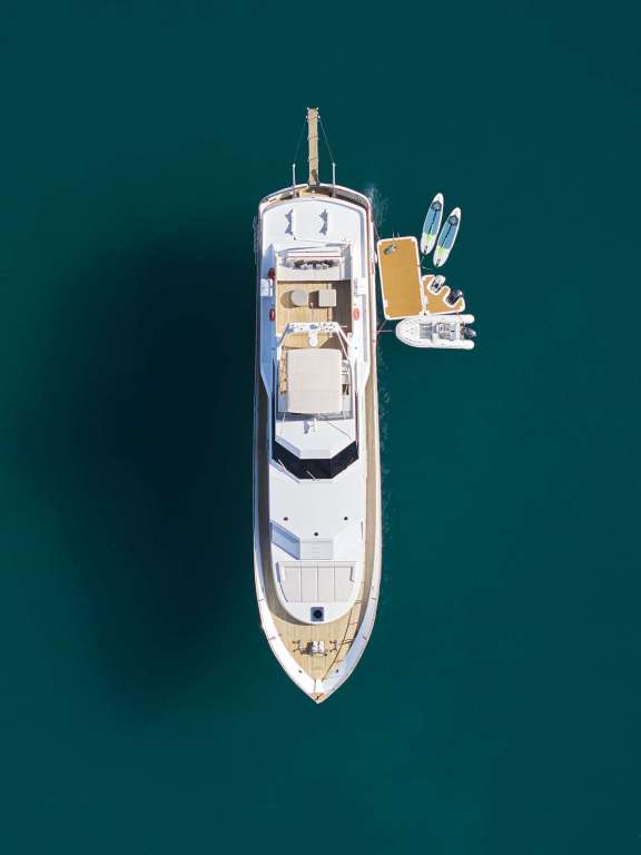 Image of CARIÑO yacht #10