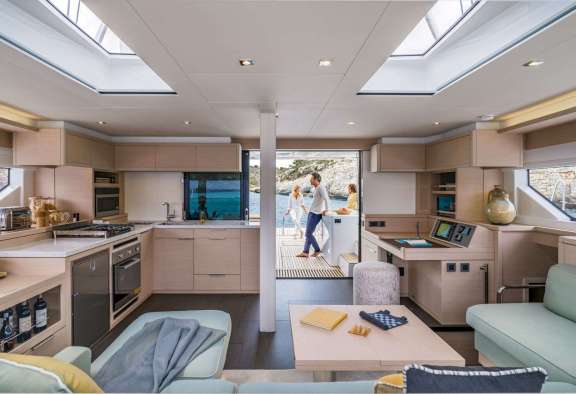 Image of LULU yacht #13