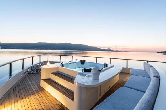 Image of CALM DOWN yacht #12