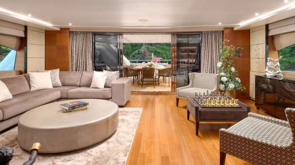 Image of MIRAGE IV yacht #14